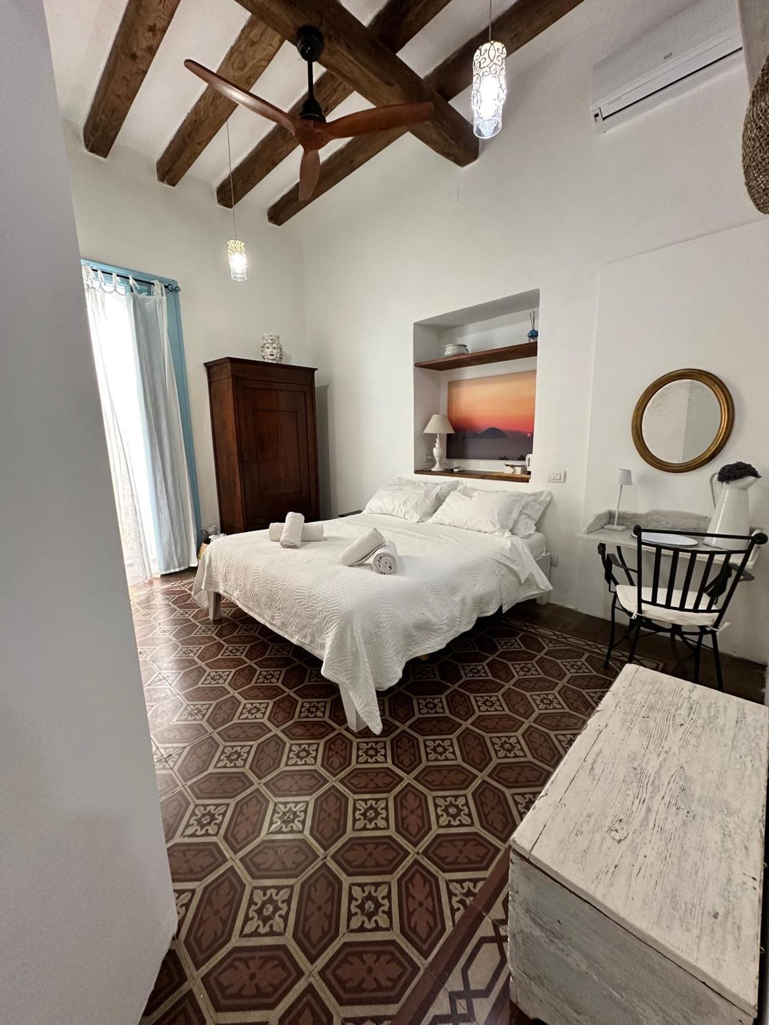 Bed and Breakfast Antica Dimora Santa Marina Salina Exterior foto